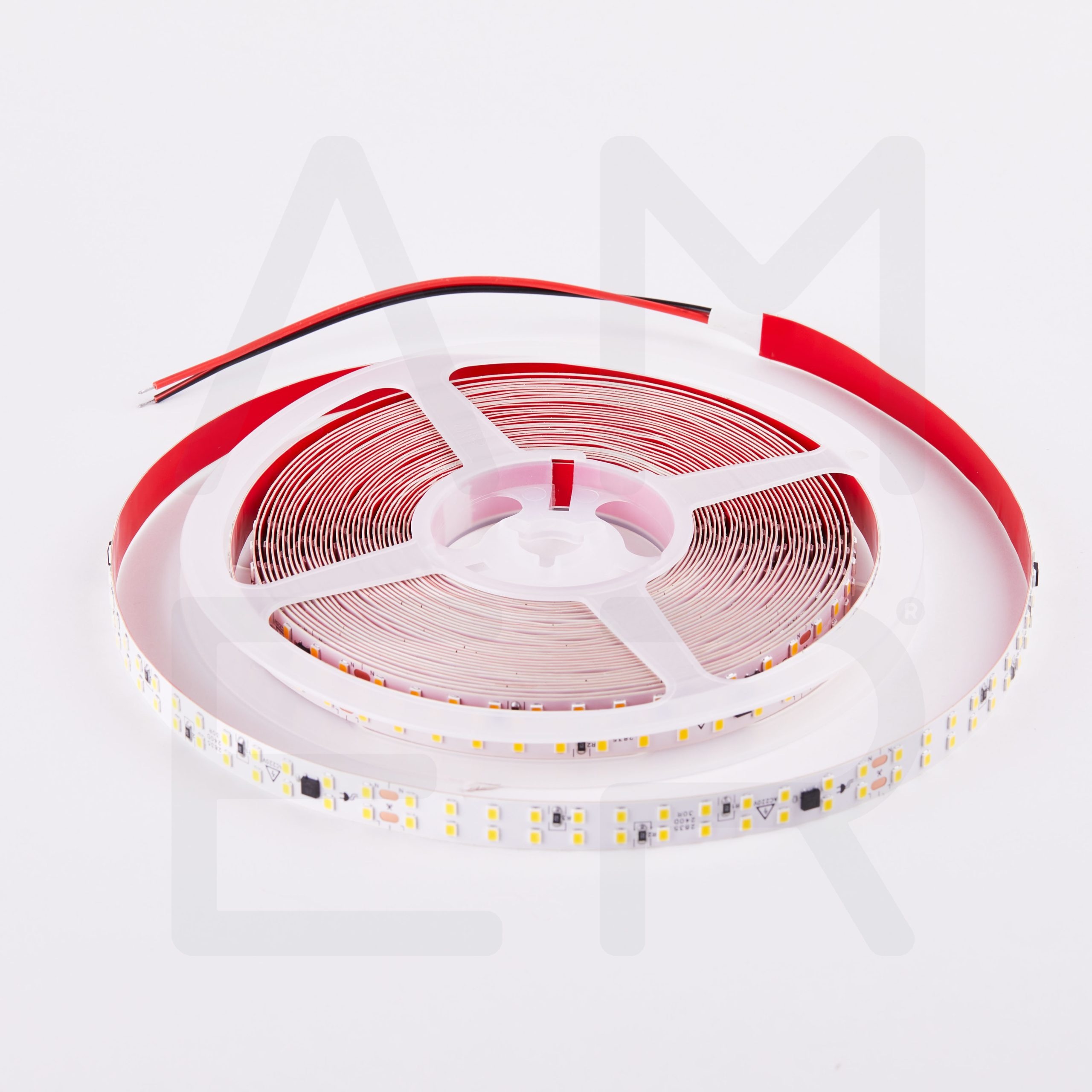 1- 220V بكرة شريط ليد 240 ليد 10م علي التيار بكرة شريط 240 ليد 10 متر 220 فولت - الصورة 1