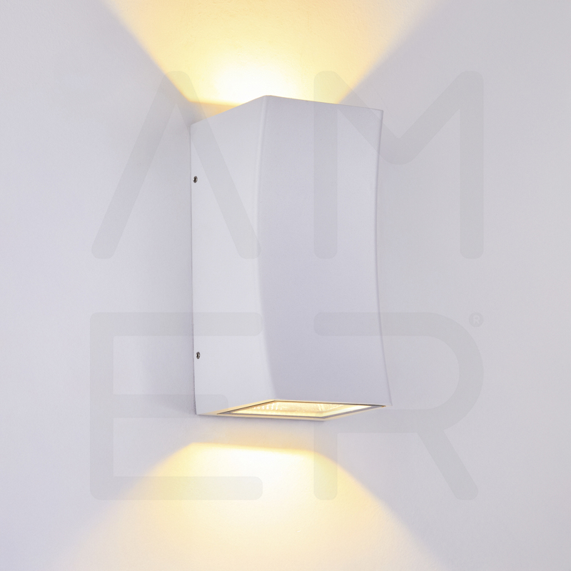 1- AC122 أبليك حائط خارجي مربع ابيض 7×2 وات AC122 أبليك ليد حائط خارجي - الصورة 1