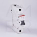 ABB قاطع كهربائي أحادي 32 أمبير